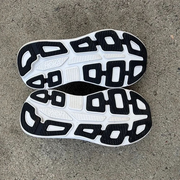 HOKA Bondi 9 - Picture 2 of 3